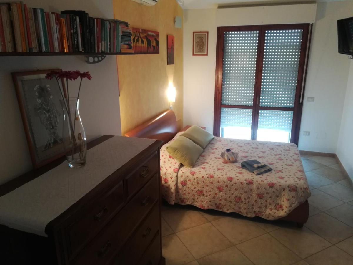 La Casa Di Eledo Villa La Maddalena  Eksteriør billede